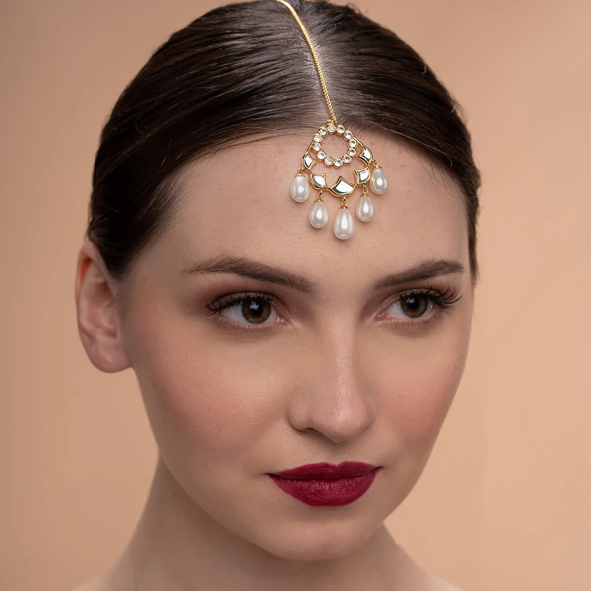Amara Statement Pearl Maangtikka
