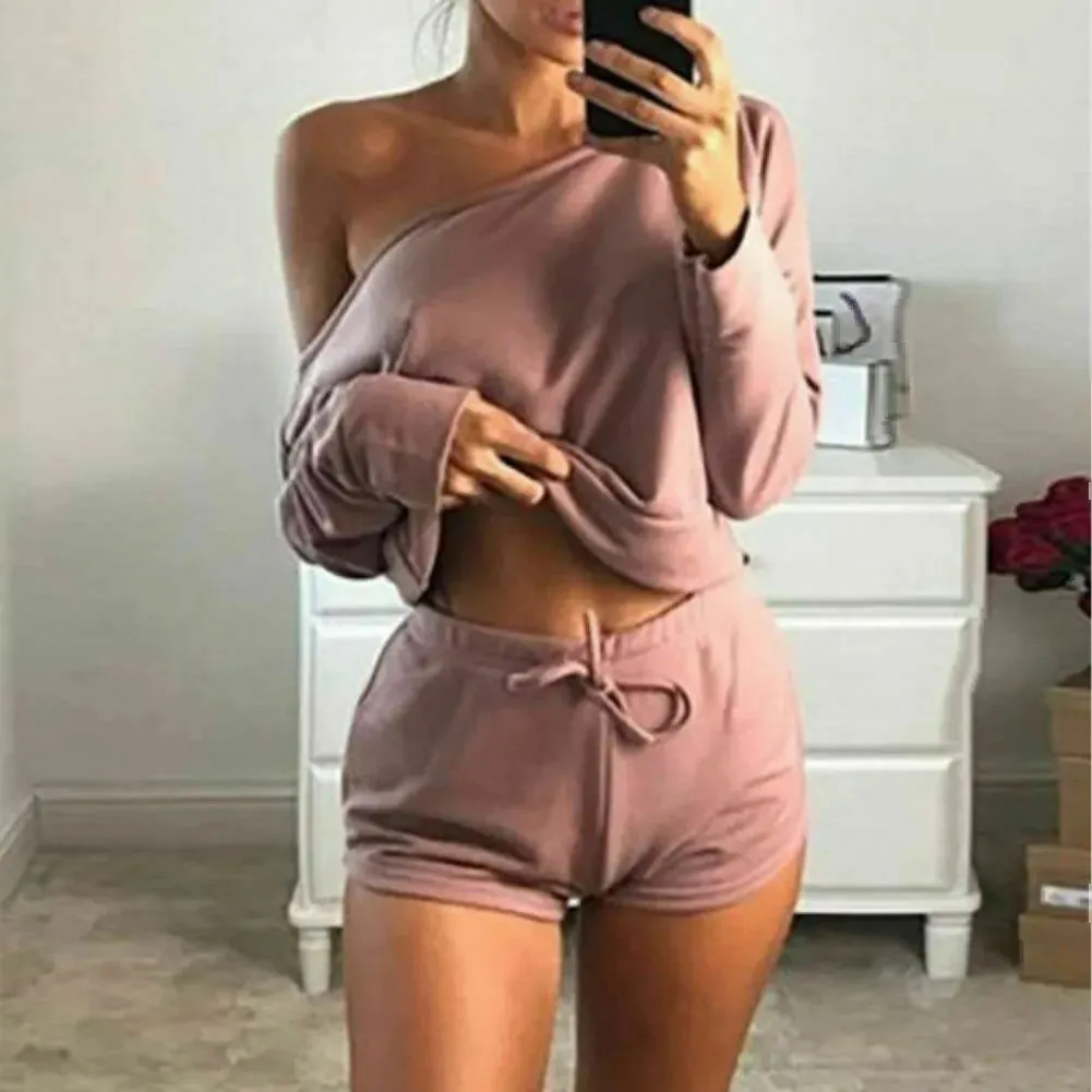 Women’s 2-Piece Gym Outfit: Sporty Vest Top and Leggings Set
